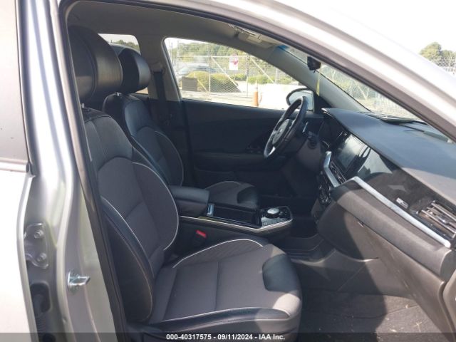 KNDCC3LG2L5070587 KIA Niro Ev Ex