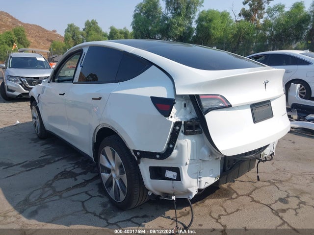 2021 TESLA MODEL Y 5YJYGDEE4MF229346 Photo 2