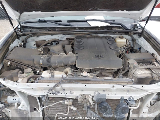 Toyota 4RUNNER SR5 2019 JTEBU5JR4K5685466 Image 10