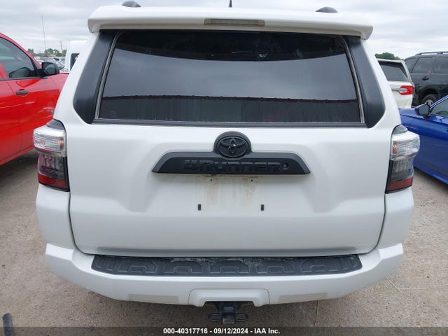 Toyota 4RUNNER SR5 2019 JTEBU5JR4K5685466 Image 16