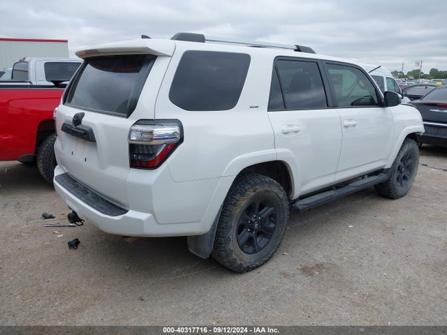 Toyota 4RUNNER SR5 2019 JTEBU5JR4K5685466 Image 4