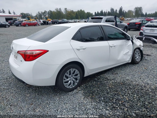 Toyota COROLLA LE 2018 2T1BURHE6JC096936 Image 4