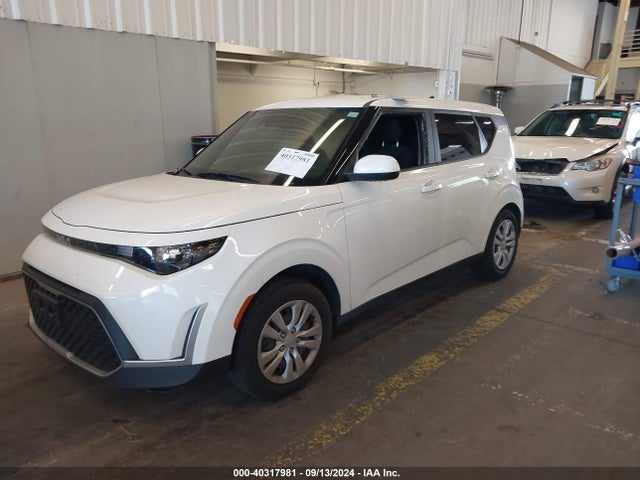 KIA SOUL LX 2023 KNDJ23AU4P7215626 Image 2