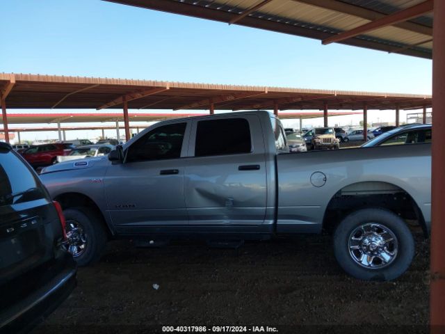 3C6UR5CJ5NG324094 RAM 2500 Tradesman  4x4 6'4 Box