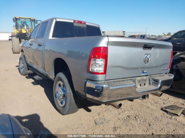 3C6UR5CJ5NG324094 RAM 2500 Tradesman  4x4 6'4 Box