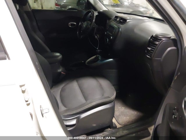 KIA SOUL + 2017 KNDJP3A57H7421499 Image 5
