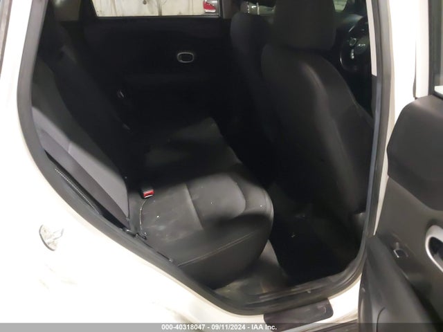 KIA SOUL + 2017 KNDJP3A57H7421499 Image 8