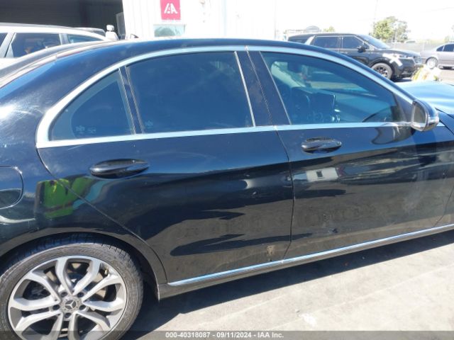 55SWF4JB9HU221656 Mercedes-Benz C 300 Luxury/sport