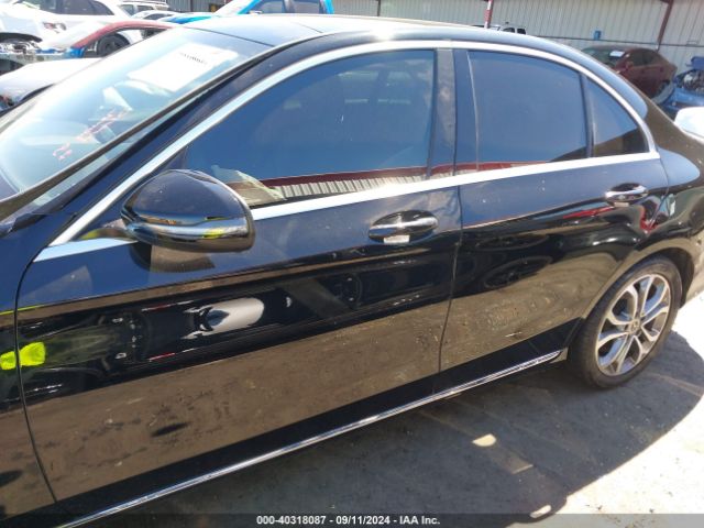 55SWF4JB9HU221656 Mercedes-Benz C 300 Luxury/sport