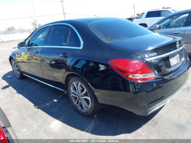 55SWF4JB9HU221656 Mercedes-Benz C 300 Luxury/sport
