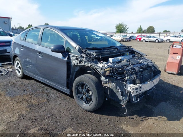 Toyota Prius Two 2015 JTDKN3DU5F1911050 zdjęcie główne