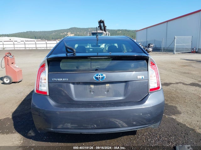 Toyota Prius Two 2015 JTDKN3DU5F1911050 Image 17