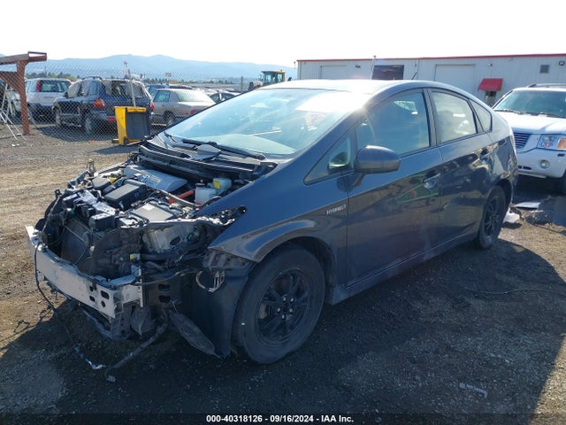 Toyota Prius Two 2015 JTDKN3DU5F1911050 Image 2