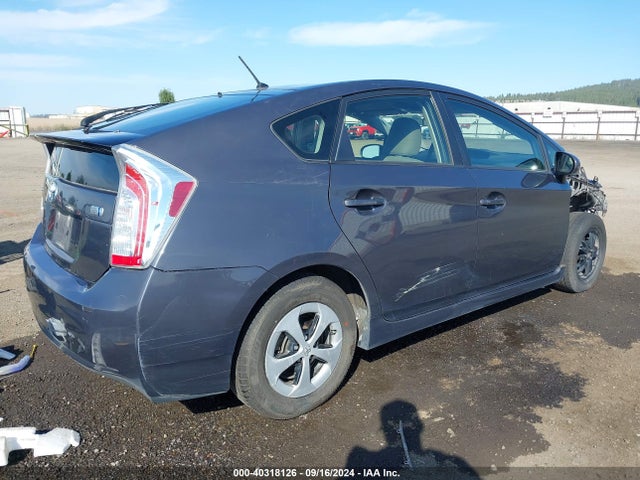 Toyota Prius Two 2015 JTDKN3DU5F1911050 Image 4