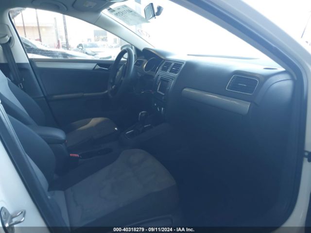3VW2B7AJ4HM209525 Volkswagen Jetta 1.4t S