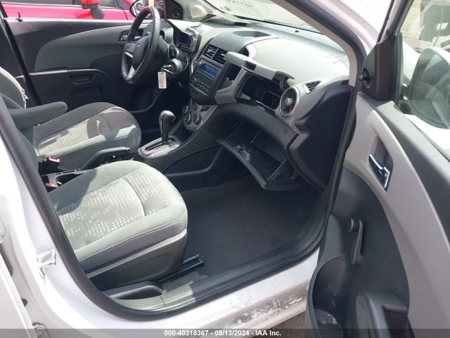 Chevrolet Sonic Ls Auto 2014 1G1JA6SH3E4206039 Image 5
