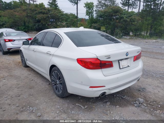 WBAJA7C3XHG903580 BMW 530i Xdrive