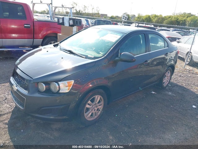 Chevrolet Sonic Lt Auto 2014 1G1JC5SH6E4160159 Image 2