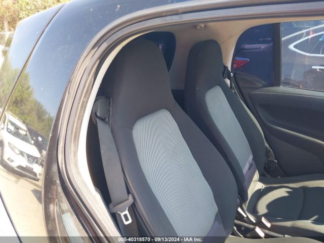 WMEEJ3BA9EK745966 Smart Fortwo Passion/pure