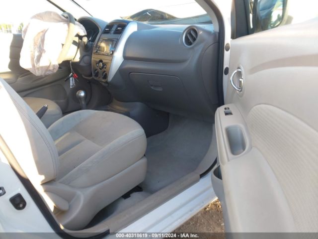 3N1CN7AP1FL802767 Nissan Versa 1.6 Sl
