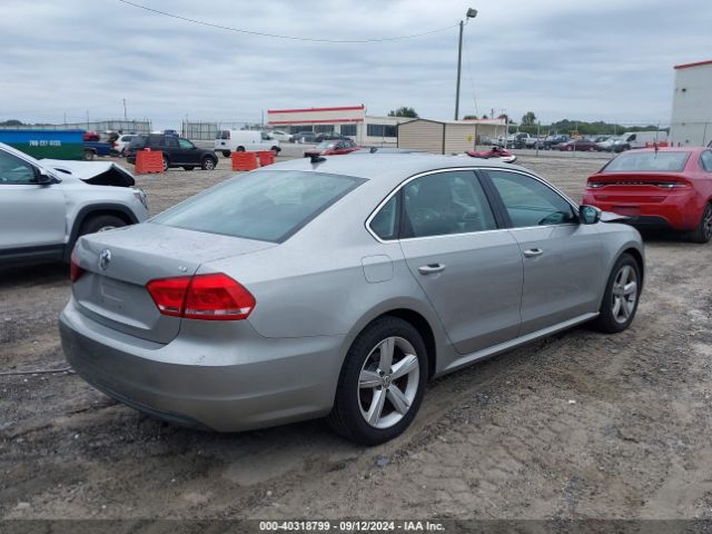 2013 VOLKSWAGEN PASSAT 1VWBP7A35DC107794 Photo 3