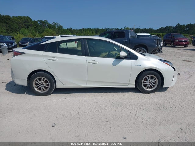 Toyota Prius Two Eco 2016 JTDKARFU6G3507028 Image 13