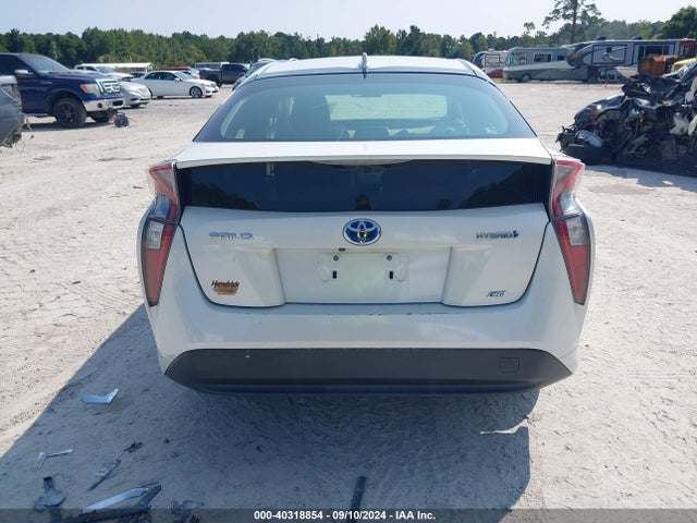 Toyota Prius Two Eco 2016 JTDKARFU6G3507028 Image 16