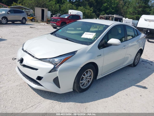 Toyota Prius Two Eco 2016 JTDKARFU6G3507028 Image 2