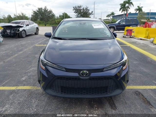 Toyota COROLLA LE 2022 5YFEPMAEXNP381825 Image 12