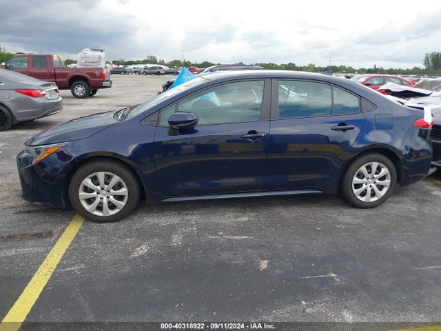 Toyota COROLLA LE 2022 5YFEPMAEXNP381825 Image 14
