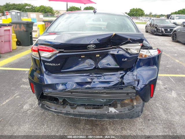 Toyota COROLLA LE 2022 5YFEPMAEXNP381825 Image 16