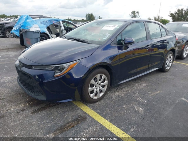 Toyota COROLLA LE 2022 5YFEPMAEXNP381825 Image 2