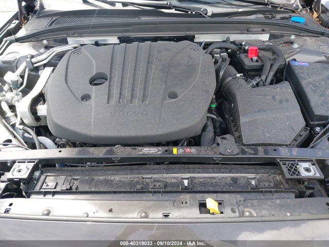 Volvo S60 B5 Plus Dark Theme 2024 7JRL12FL4RG294967 Image 10
