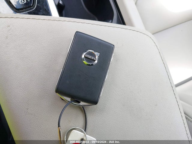 Volvo S60 B5 Plus Dark Theme 2024 7JRL12FL4RG294967 Image 11