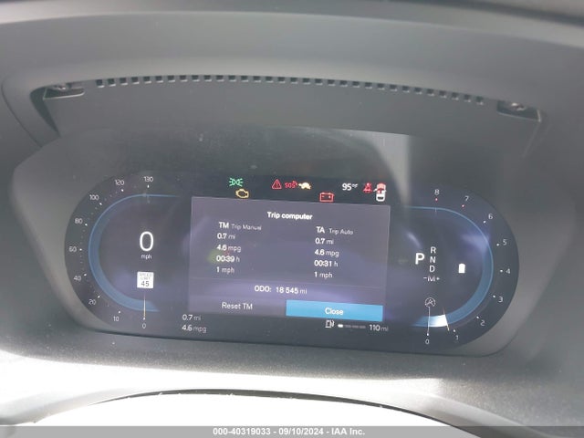 7JRL12FL4RG294967 Volvo S60 B5 Plus Dark Theme