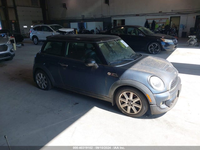 2011 MINI COOPER S WMWSV3C59BTY13189 Photo 0