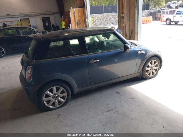 2011 MINI COOPER S WMWSV3C59BTY13189 Photo 3