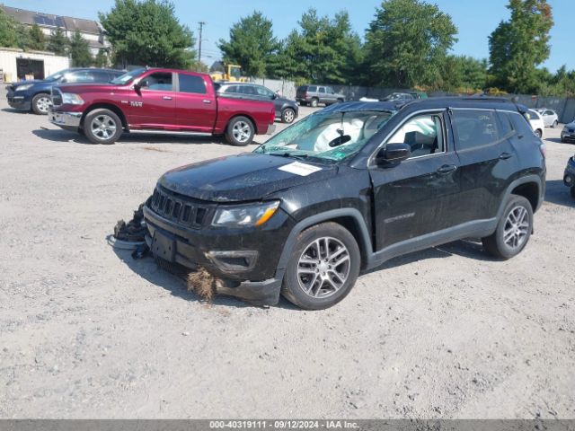3C4NJCBB5JT499885 Jeep Compass Sun And Wheel Fwd
