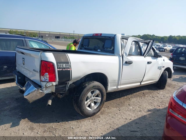 1C6RR7KT9KS599136 RAM 1500 Classic Tradesman  4x4 5'7 Box
