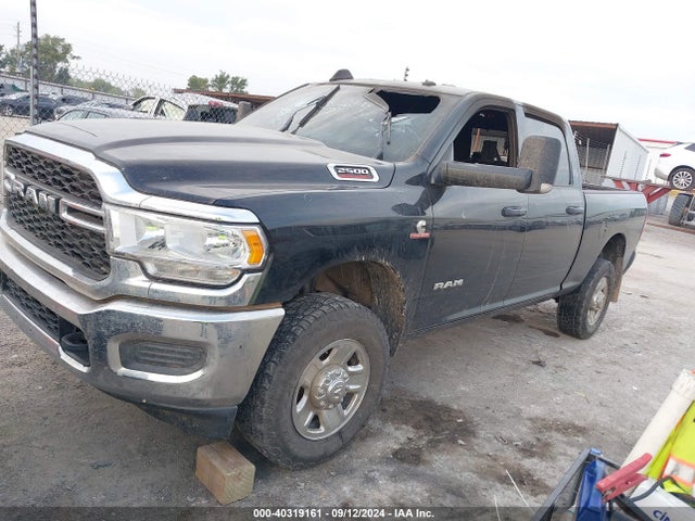3C6UR5CL5NG323352 RAM 2500 Tradesman  4x4 6'4 Box