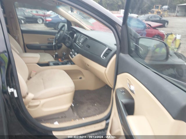 KIA SEDONA LX 2016 KNDMB5C11G6133189 Image 5