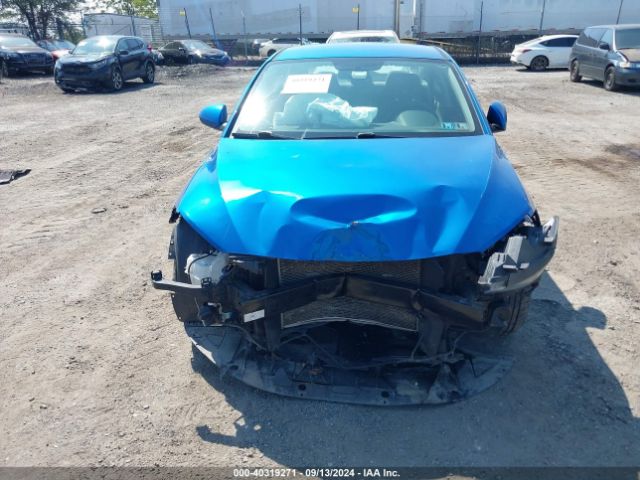 5NPD74LF9JH329708 Hyundai ELANTRA SE
