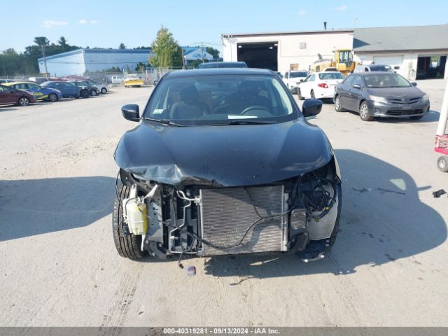JN1BJ1CR2JW256292 Nissan Rogue Sport S
