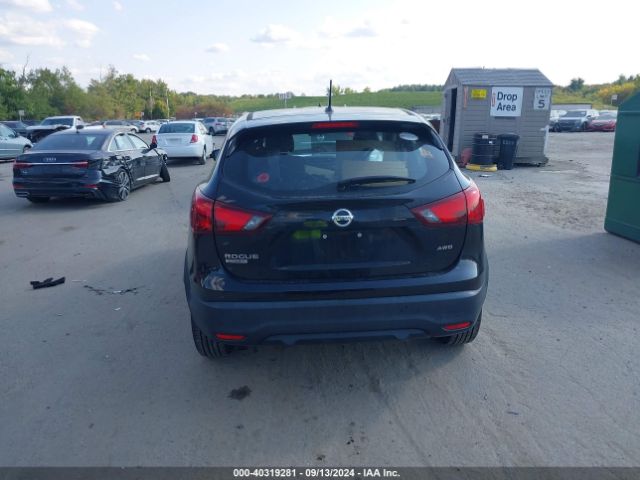 JN1BJ1CR2JW256292 Nissan Rogue Sport S
