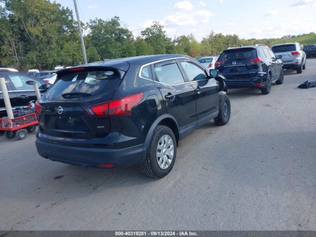 JN1BJ1CR2JW256292 Nissan Rogue Sport S