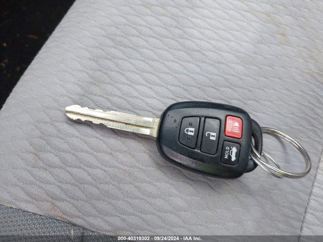 Toyota COROLLA LE 2015 2T1BURHE4FC324519 Image 11