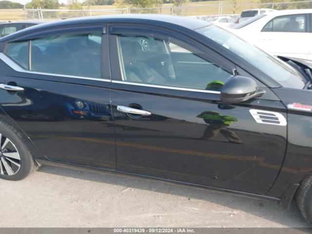 1N4BL4DW7MN327466 Nissan Altima Sv Intelligent Awd