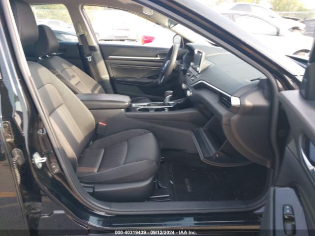 1N4BL4DW7MN327466 Nissan Altima Sv Intelligent Awd