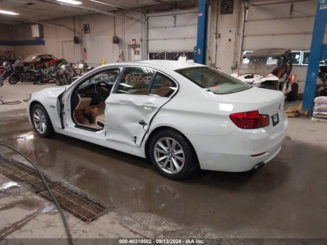 WBA5A5C53FD513300 BMW 528I
