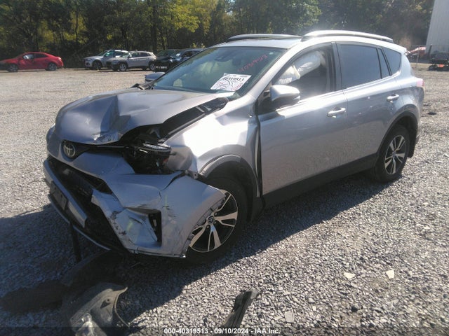 Toyota Rav4 Xle 2018 JTMRFREV0JJ202931 Image 2